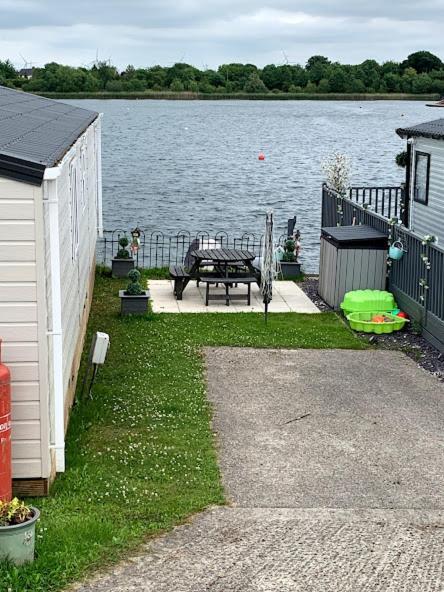 Hotel Lovely 4 Berth Caravan On 7 Lakes Country Park At Crowle North Lincolshire Extérieur photo